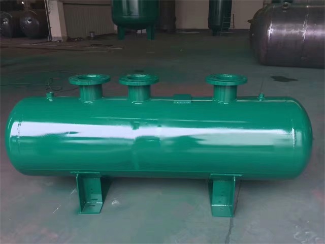 新源新源新源蒸汽分气缸 新源新源新源蒸汽分气缸